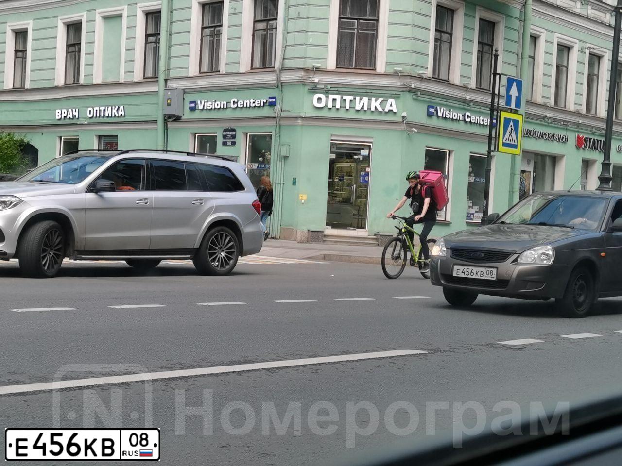 Фото автомобиля LADA 2170 PRIORA, 2013 — госномер Е456КВ08. Цвет: Золотисто-коричневый