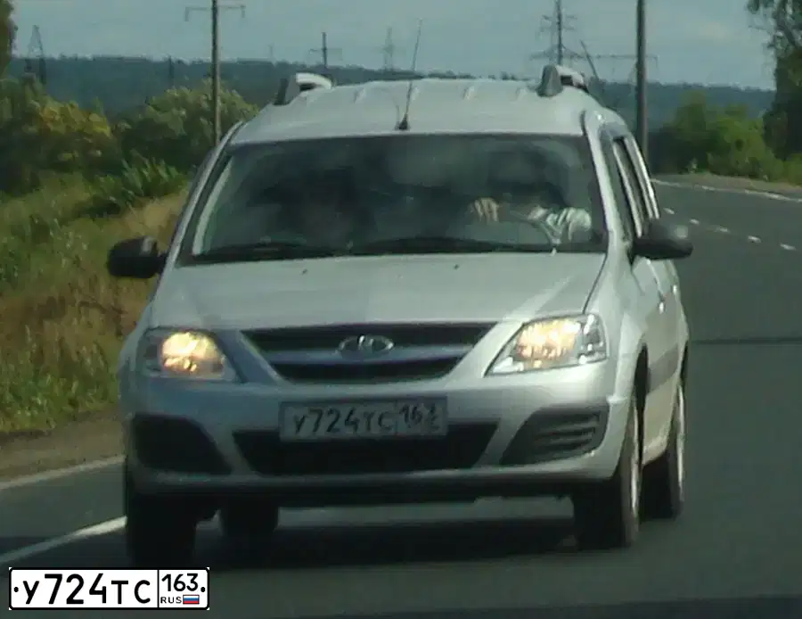 Фото автомобиля LADA 2191 GRANTA, 2014 — госномер У061ТЕ163. Цвет: ЧЕРНЫЙ