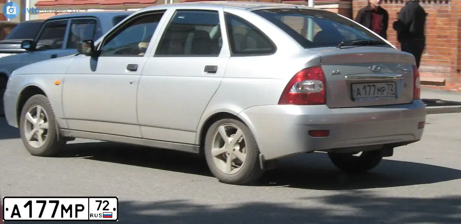 Фото автомобиля LADA 2172 PRIORA, 2010 — госномер О058ТМ72. Цвет: СВЕТЛО-СЕРЕБРИСТЫЙ МЕТ