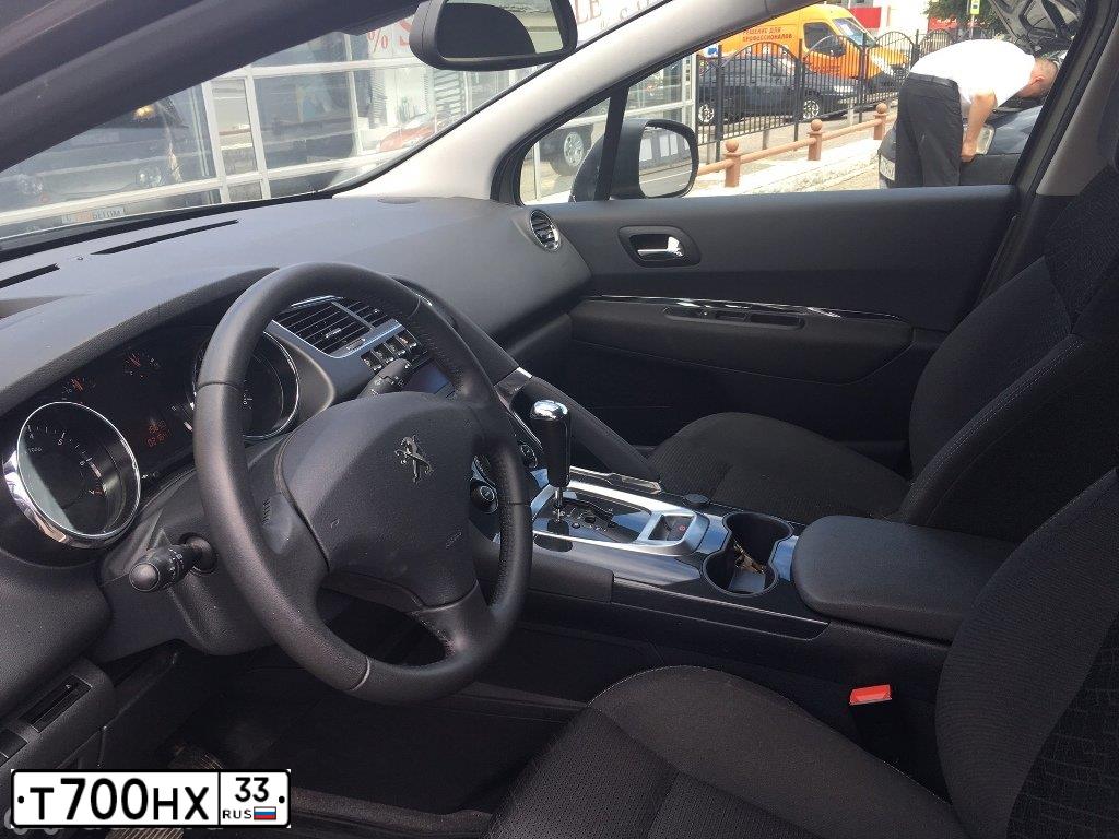 Фото автомобиля PEUGEOT 3008, 2014 — госномер С160ОТ152. Цвет: СЕРО-БЕЖЕВЫЙ