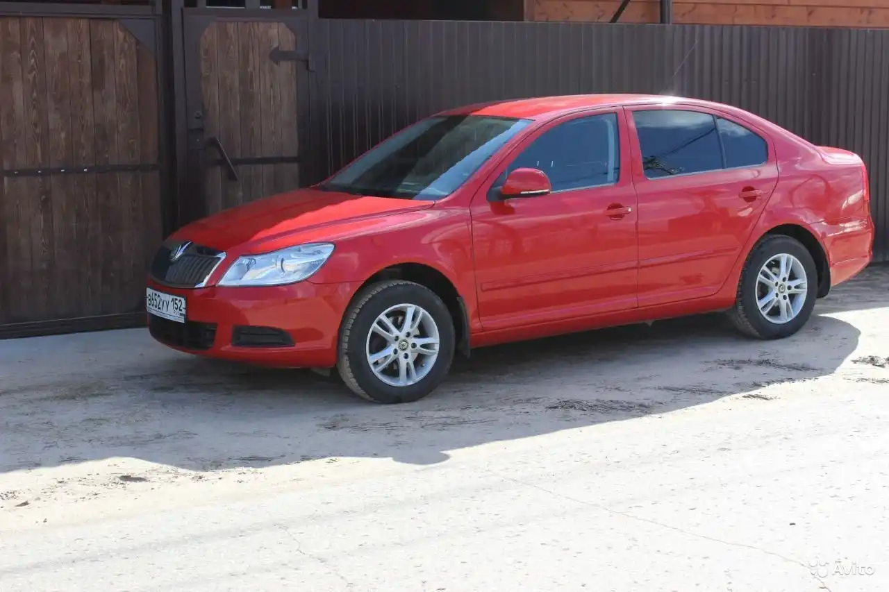 Фото автомобиля TOYOTA COROLLA, 2011 — госномер А499ТВ252