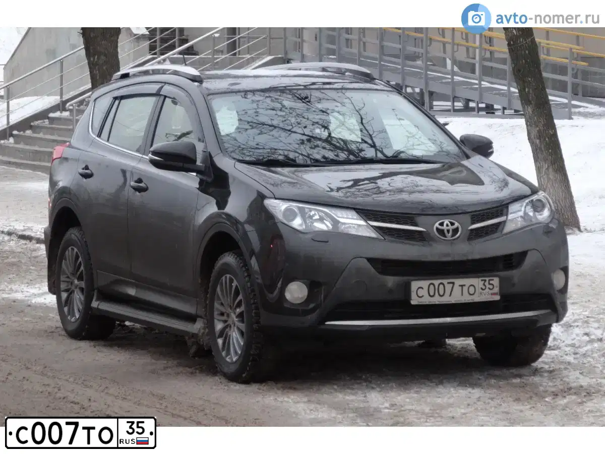 Фото автомобиля TOYOTA RAV4, 2013 — госномер Е481УУ35. Цвет: ТЕМНО-КОРИЧНЕВЫЙ