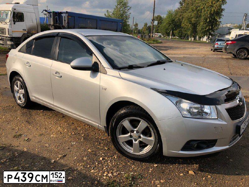 Фото автомобиля CHEVROLET CRUZE, 2011 — госномер Т918ТР152. Цвет: СЕРЕБРИСТЫЙ