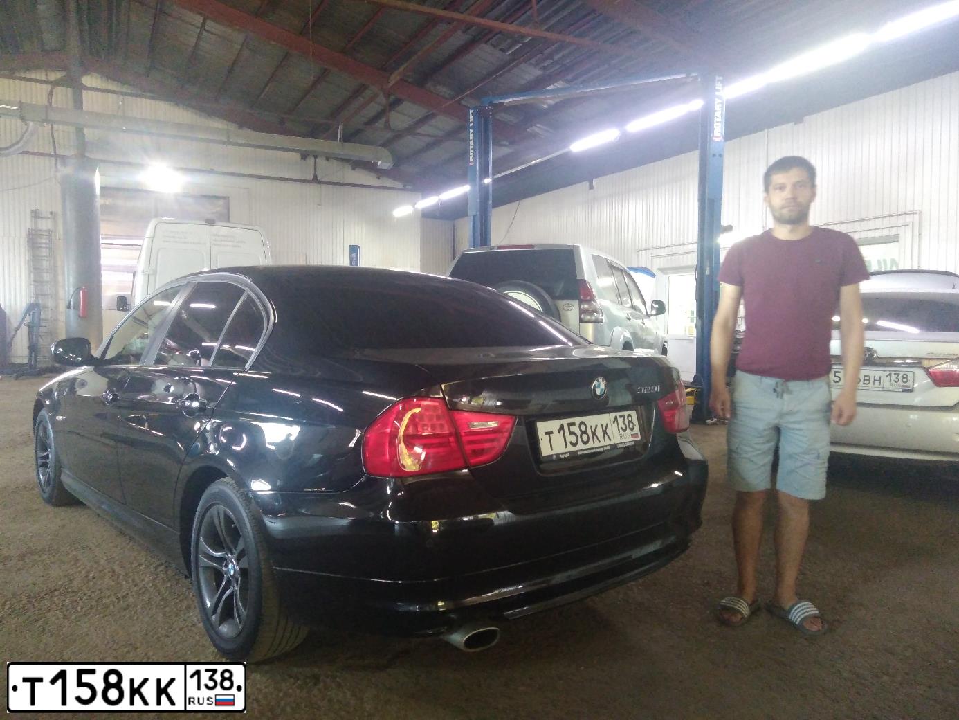 Фото автомобиля BMW SERIE 3, 2011 — госномер Х600СО38. Цвет: ЧЕРНЫЙ