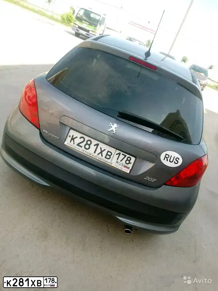 Фото автомобиля PEUGEOT 207, 2008 — госномер К281ХВ178. Цвет: ТЕМНО-СЕРЫЙ