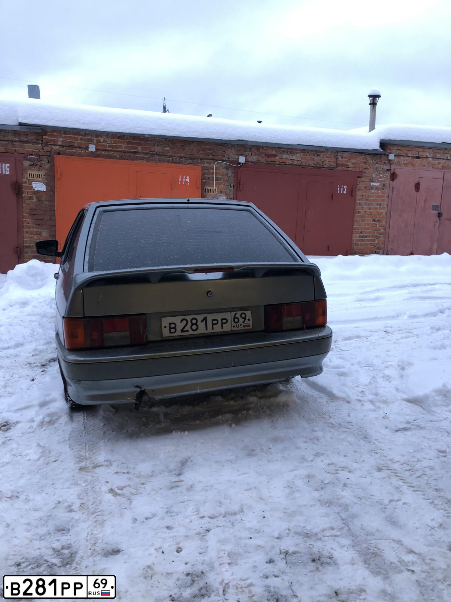 Фото автомобиля LADA 2113 SAMARA, 2007 — госномер В281РР69. Цвет: СРЕДНИЙ СЕРО-ЗЕЛЕНЫЙ МЕТ