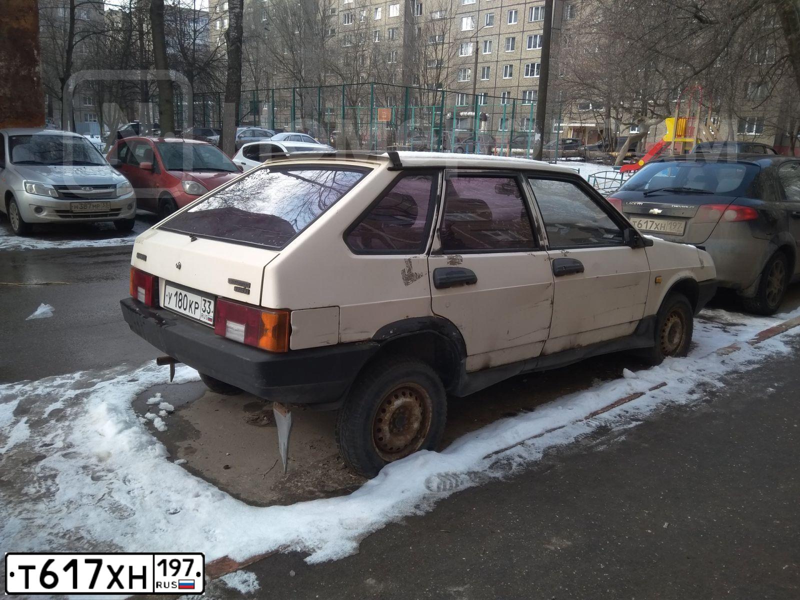 Фото автомобиля CHEVROLET LACETTI, 2006 — госномер Е692ТН33. Цвет: ЧЕРНЫЙ