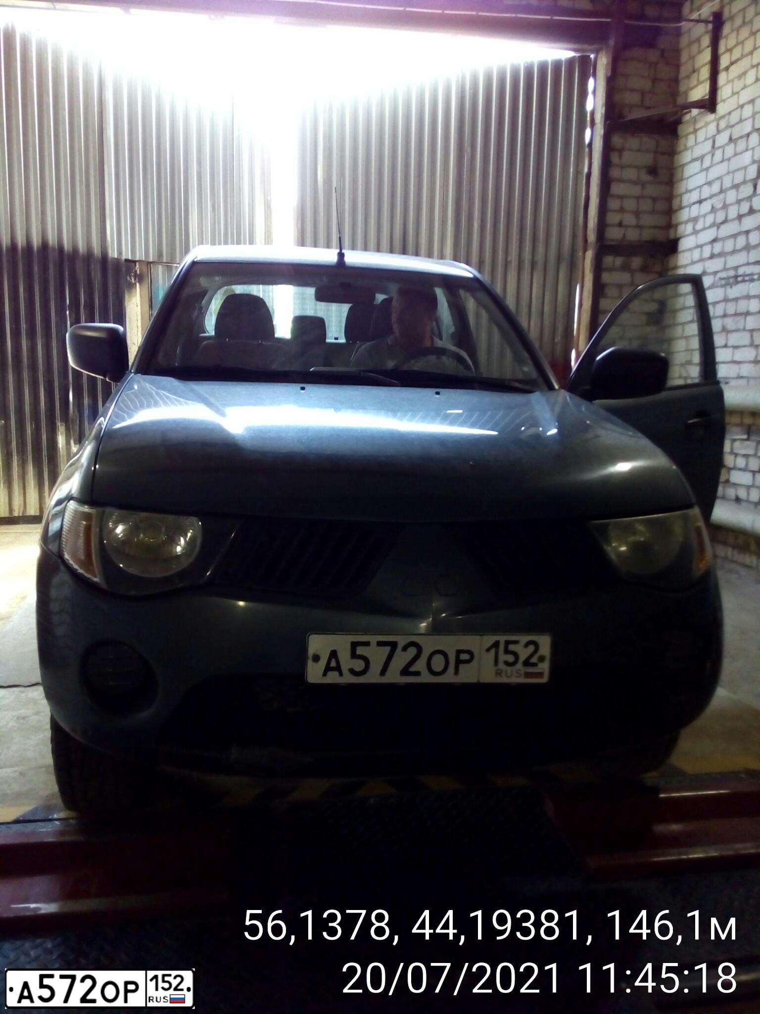 Фото автомобиля MITSUBISHI L 200, 2008 — госномер А572ОР152. Цвет: ЗЕЛЕНЫЙ