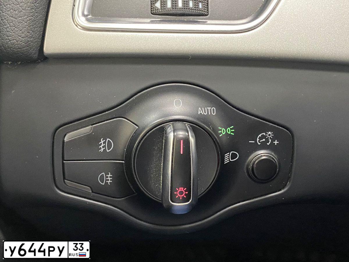 Фото автомобиля AUDI A4, 2011 — госномер У644РУ33. Цвет: БЕЛЫЙ