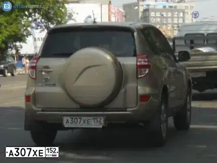 Фото автомобиля TOYOTA RAV4, 2010 — госномер В222УН28. Цвет: БЕЖЕВЫЙ
