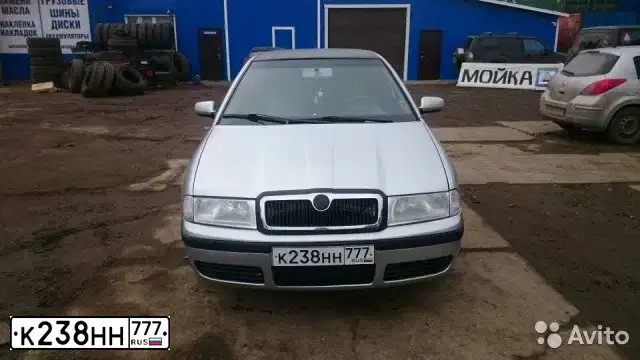 Фото автомобиля SKODA OCTAVIA, 2008 — госномер У138АН48. Цвет: Серебристый