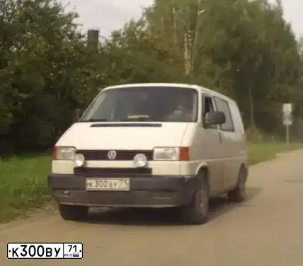 Фото автомобиля VOLKSWAGEN TRANSPORTER, 2002 — госномер К300ВУ71. Цвет: БЕЛЫЙ