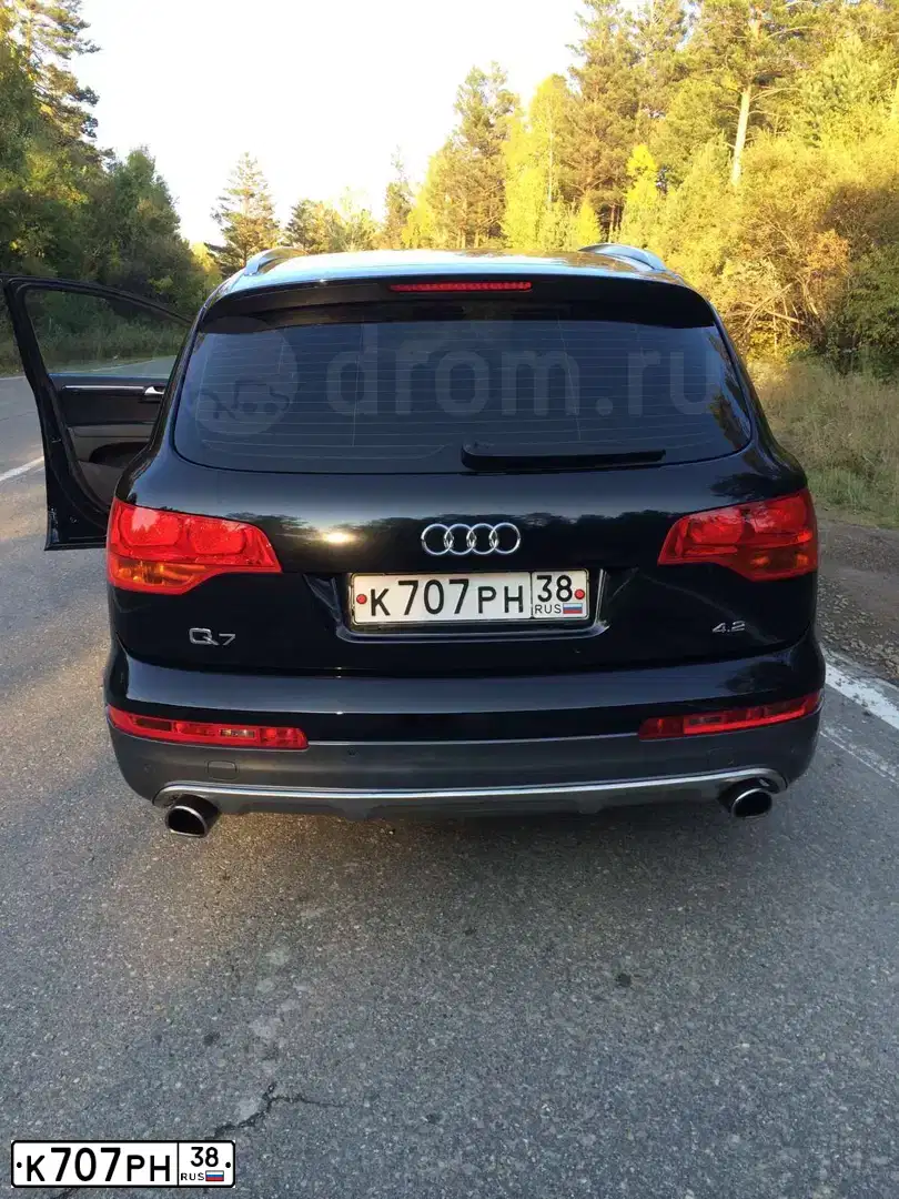 Фото автомобиля AUDI Q7, 2007 — госномер Р986НН138. Цвет: ЧЕРНЫЙ