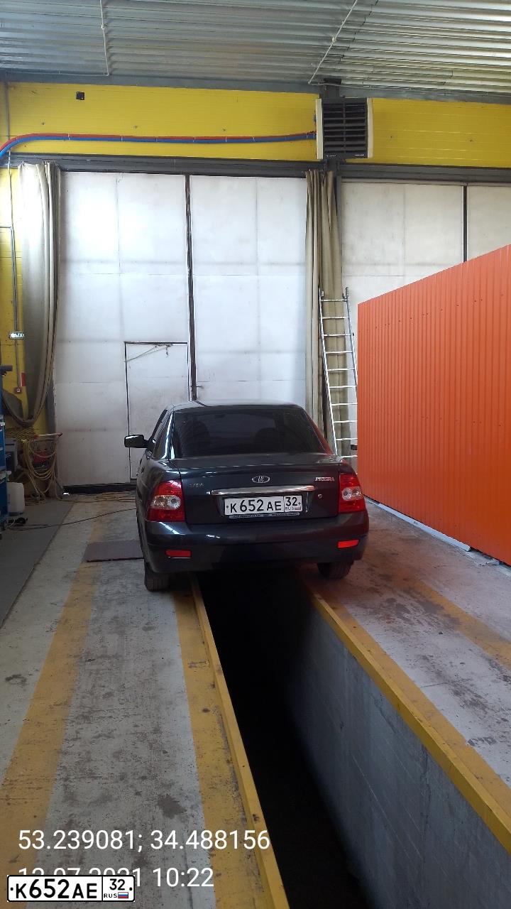 Фото автомобиля LADA PRIORA, 2008 — госномер Р524ВР32