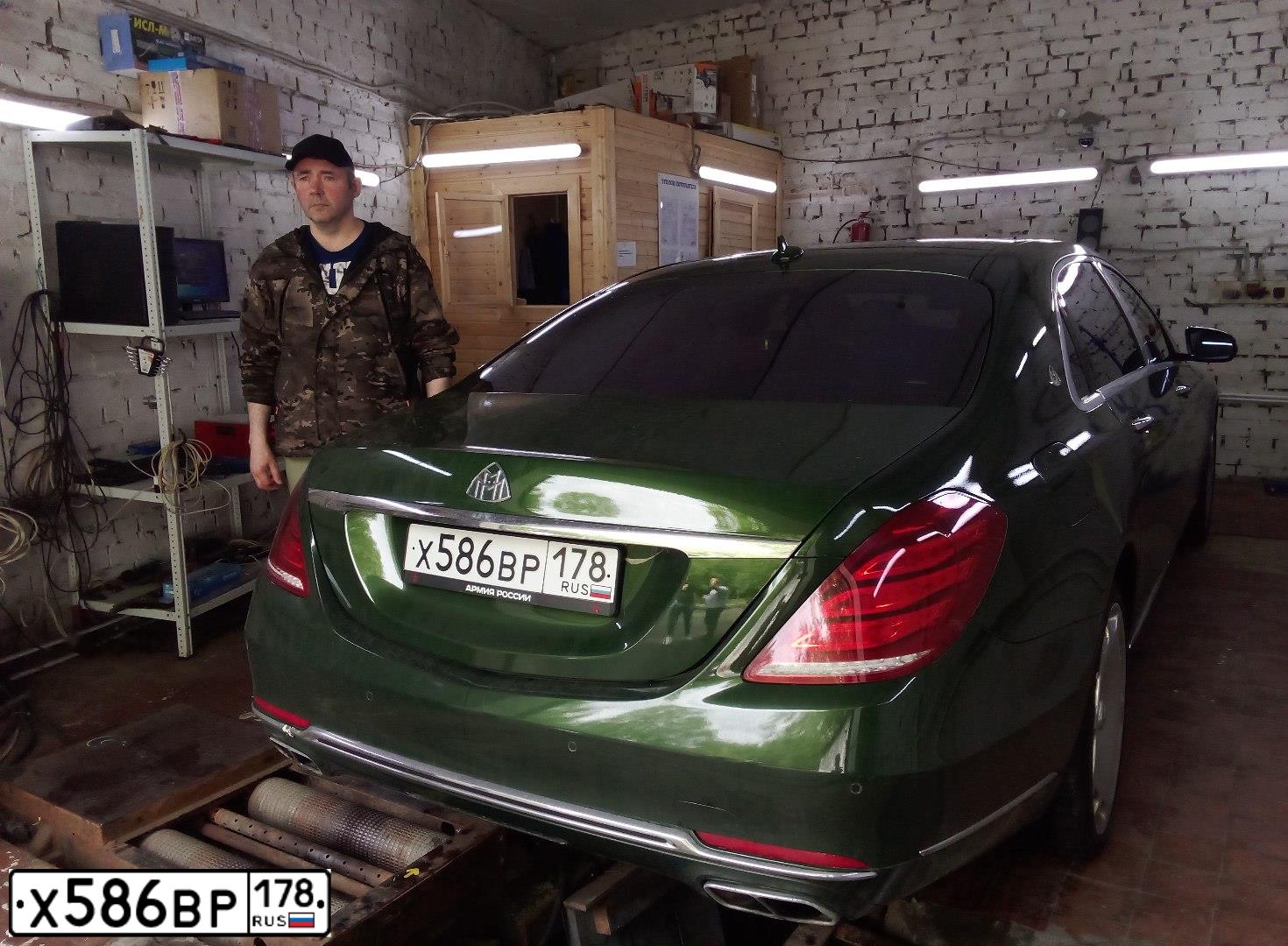 Фото автомобиля MERCEDES S-KLASSE, 2017 — госномер Х586ВР178. Цвет: ЗЕЛЕНЫЙ