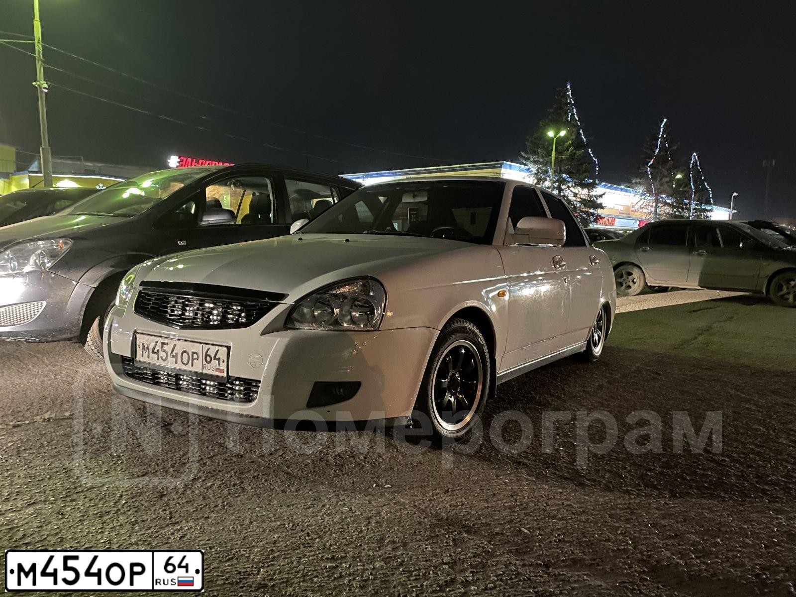 Фото автомобиля LADA 2170 PRIORA, 2013 — госномер М454ОР64. Цвет: Белый