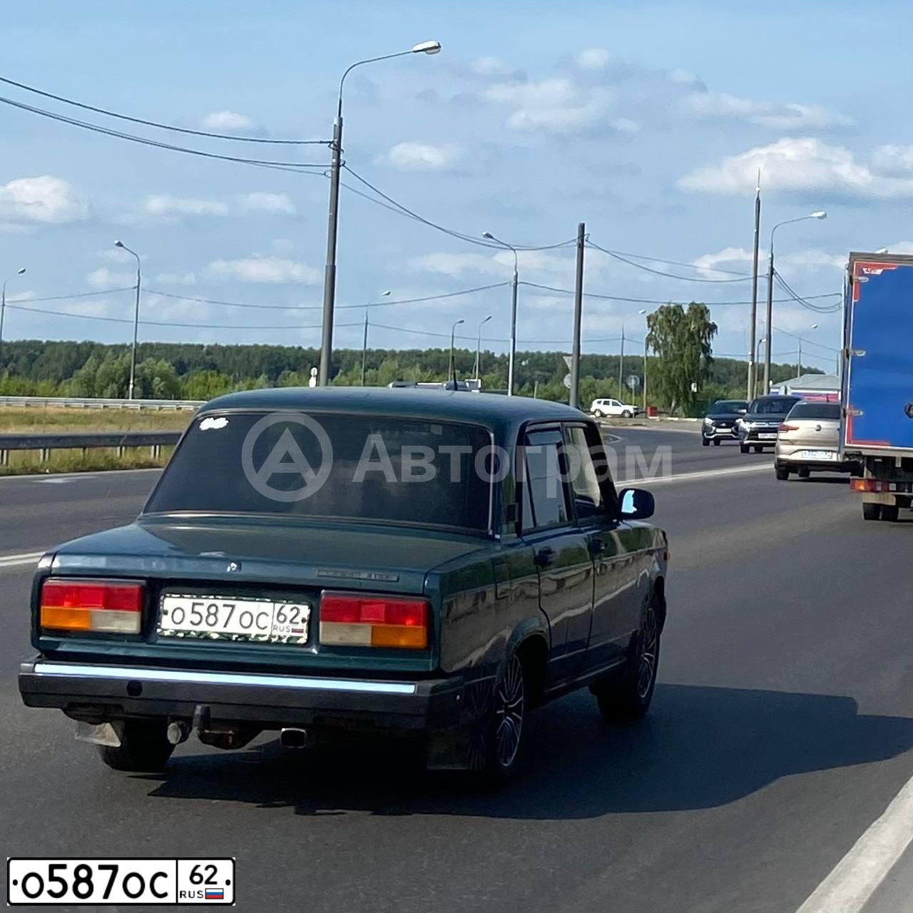 Фото автомобиля LADA 2107 LADA, 2006 — госномер О587ОС62. Цвет: ЧЕРНО-ЗЕЛЕНЫЙ