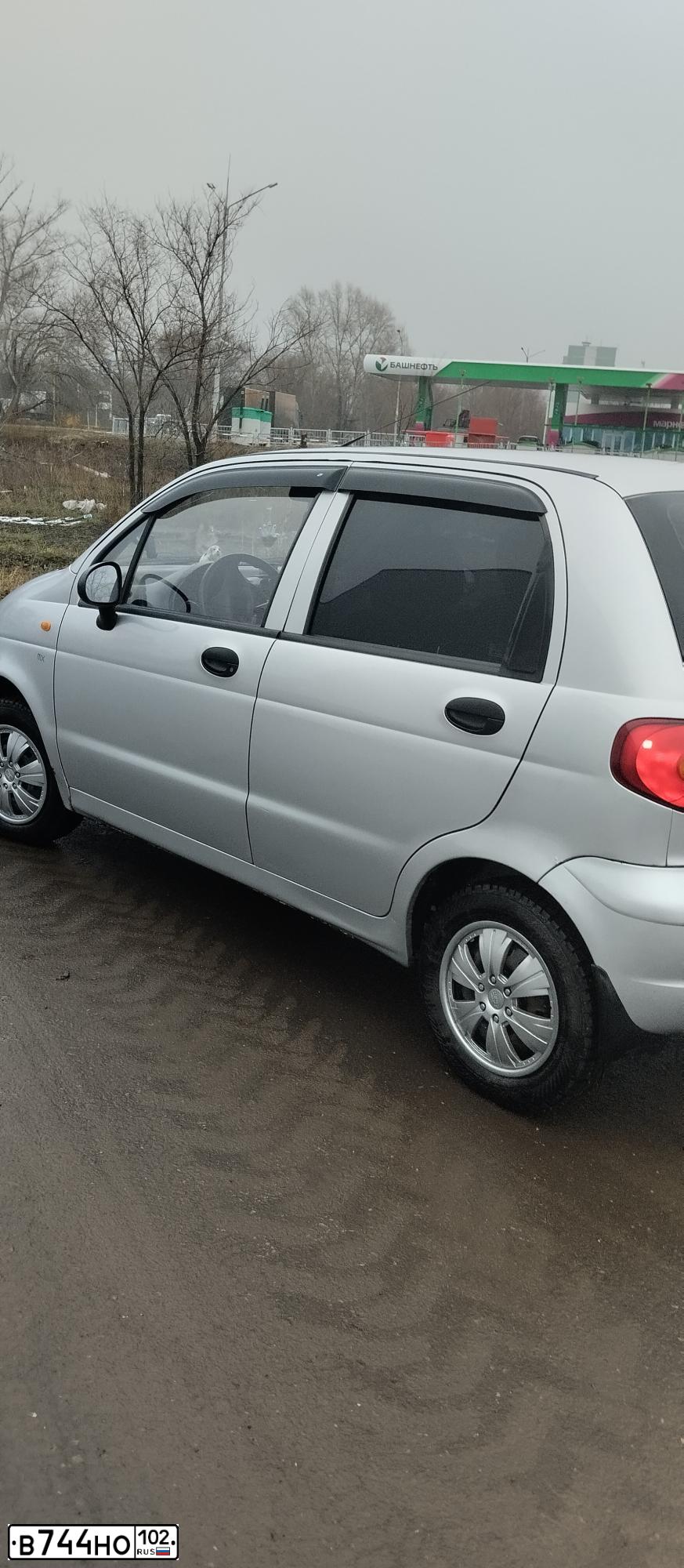 Фото автомобиля DAEWOO MATIZ, 2010 — госномер Е182ОС156. Цвет: СЕРЕБРИСТЫЙ