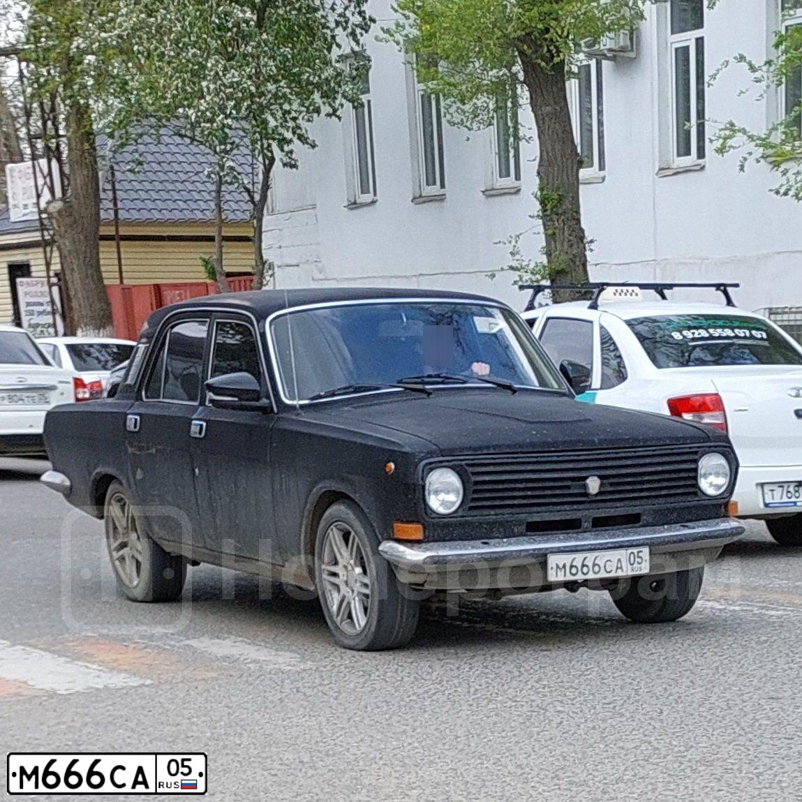 Фото автомобиля LEXUS LX, 1984 — госномер М666СА05. Цвет: ЧЕРНЫЙ