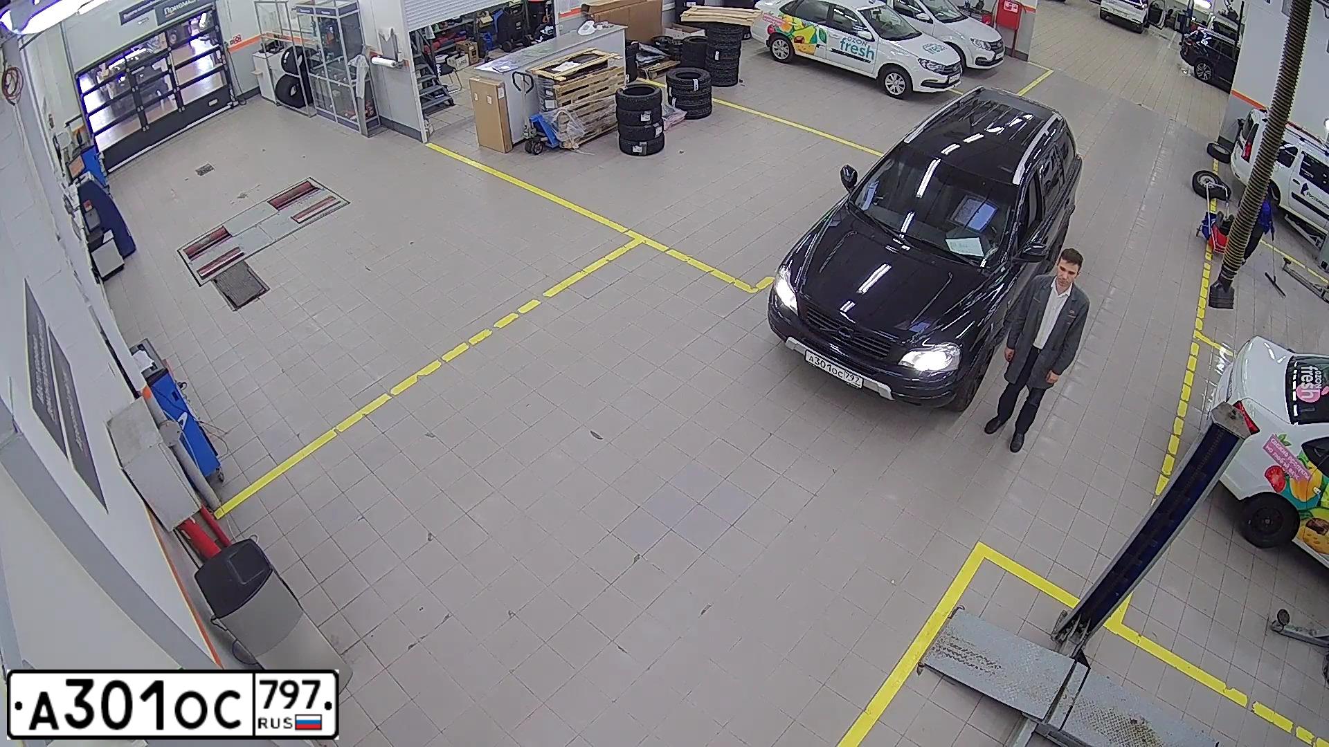 Фото автомобиля VOLVO XC90, 2012 — госномер О444ОО197. Цвет: ЧЕРНЫЙ