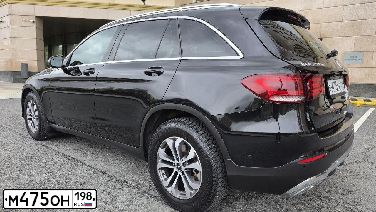 Фото автомобиля MERCEDES GLC-KLASSE, 2020 — госномер М475ОН198. Цвет: ЧЕРНЫЙ