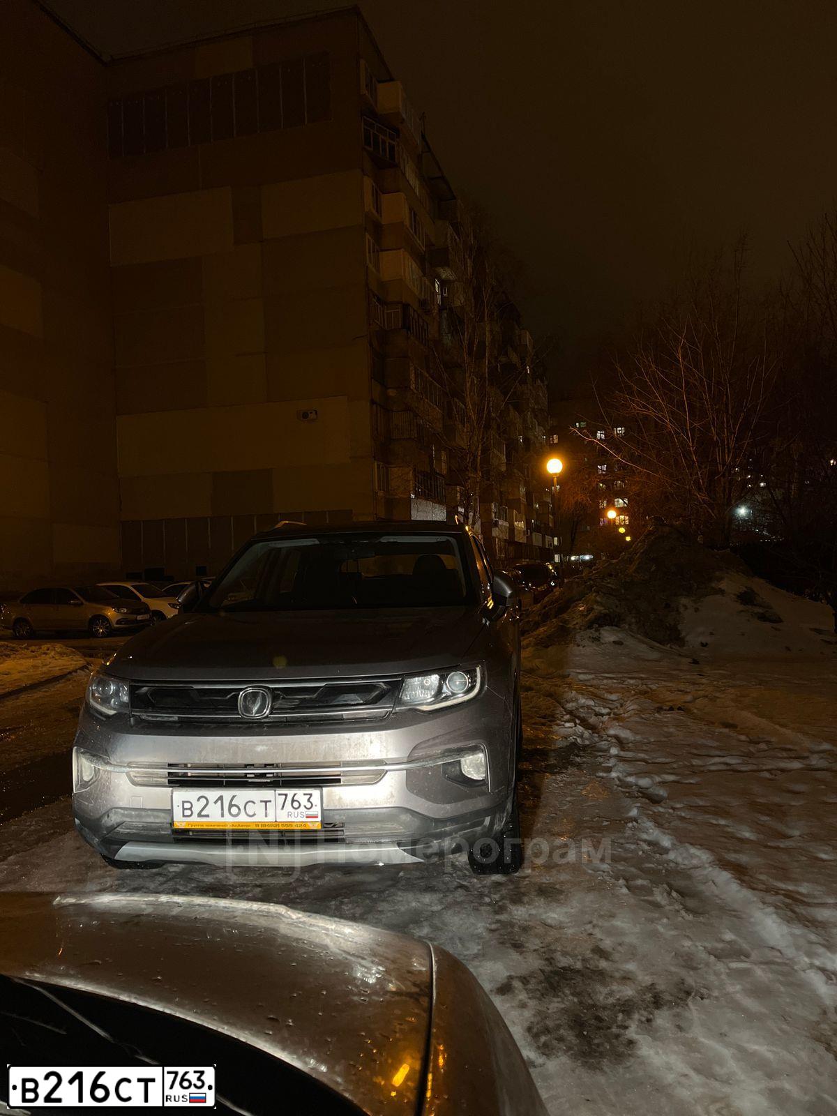 Фото автомобиля CHANGAN CS35, 2020 — госномер К215УУ18. Цвет: СЕРЫЙ