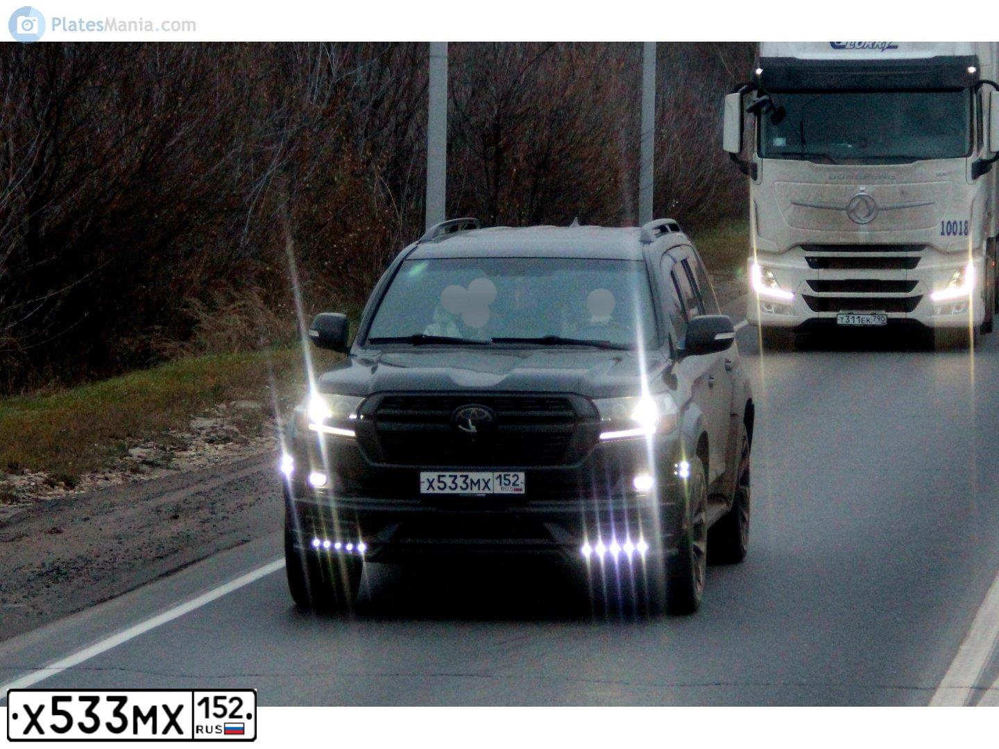 Фото автомобиля TOYOTA LANDCRUISER 200, 2018 — госномер Х533МХ152. Цвет: ЧЕРНЫЙ