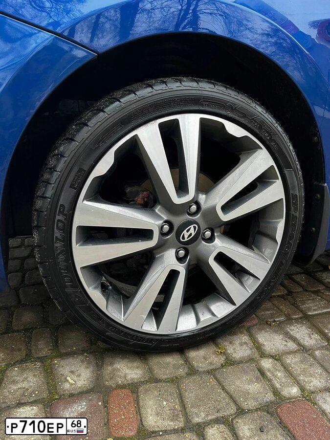 Фото автомобиля HYUNDAI SOLARIS, 2011 — госномер Х856ЕА31. Цвет: синий