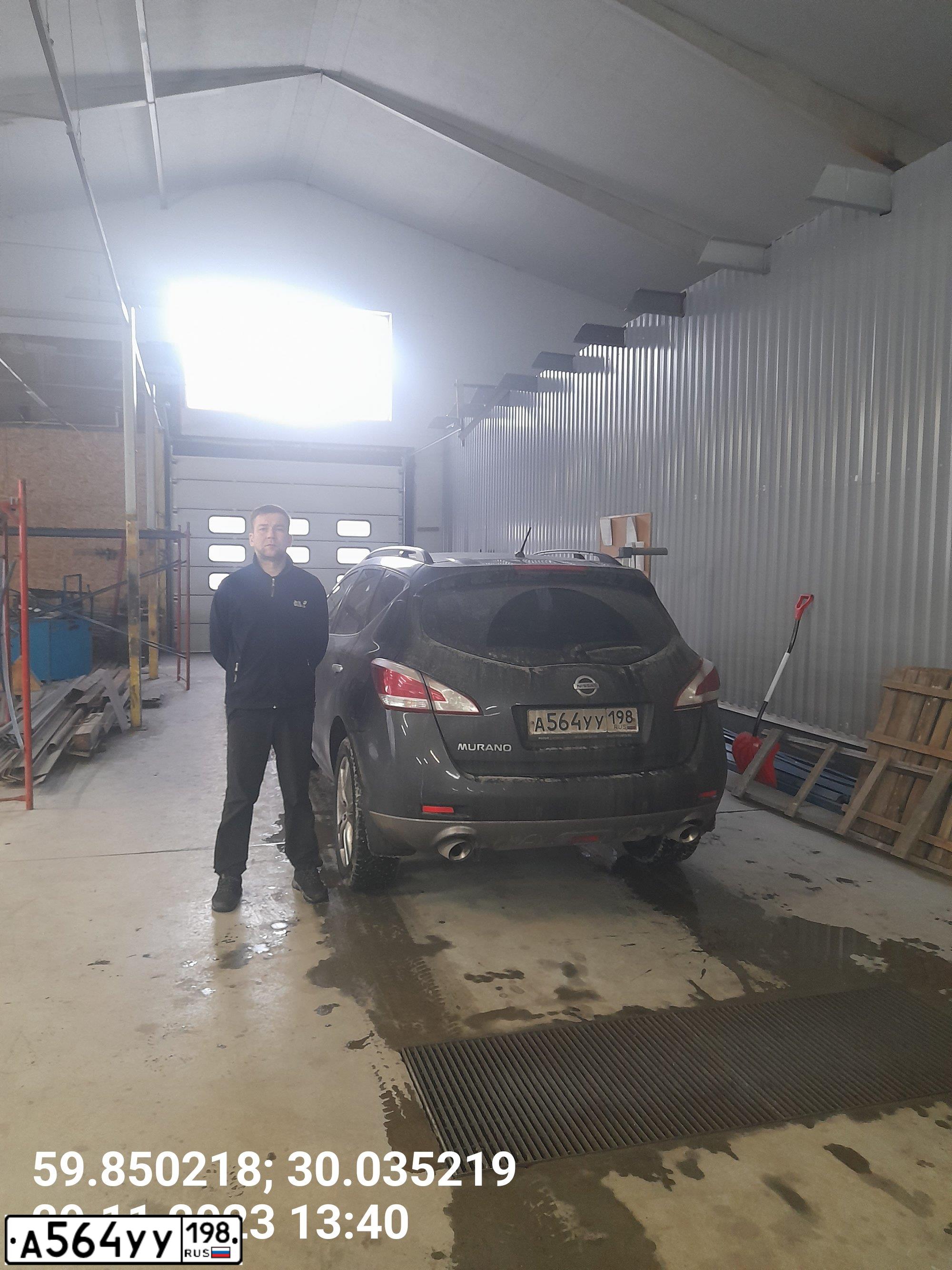 Фото автомобиля NISSAN MURANO, 2015 — госномер А564УУ198. Цвет: ЧЕРНЫЙ