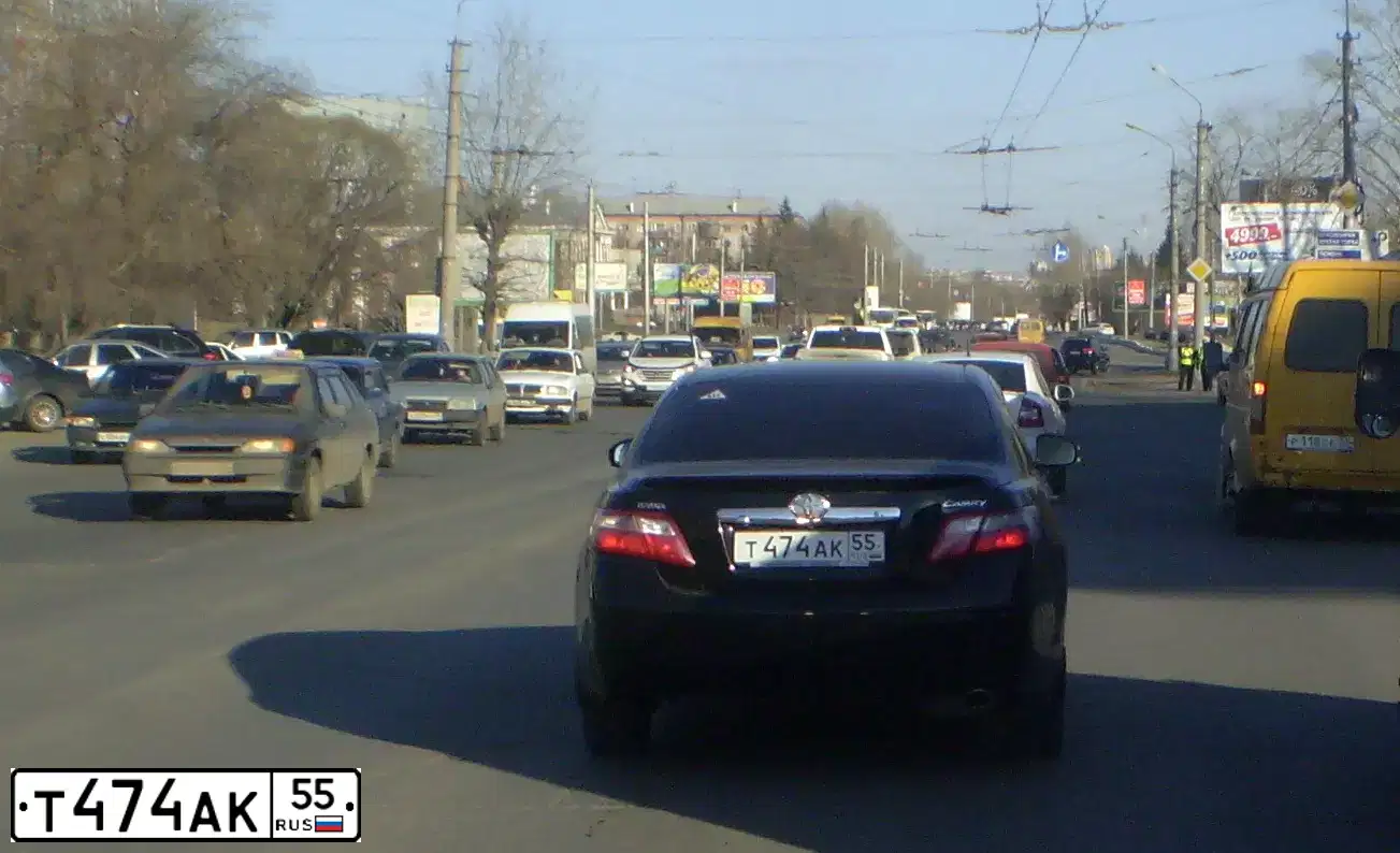 Фото автомобиля TOYOTA CAMRY, 2010 — госномер Т474АК55. Цвет: ЧЕРНЫЙ