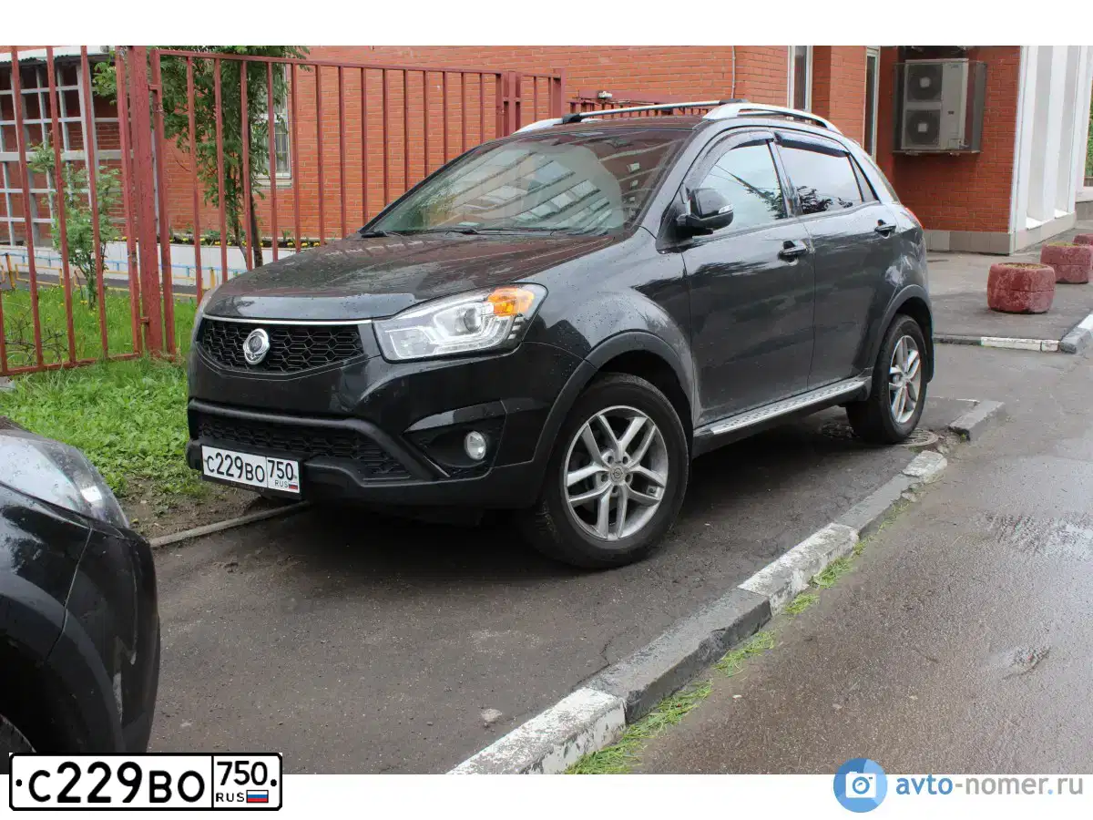 Фото автомобиля CHEVROLET ORLANDO, 2014 — госномер С201СХ62. Цвет: Белый