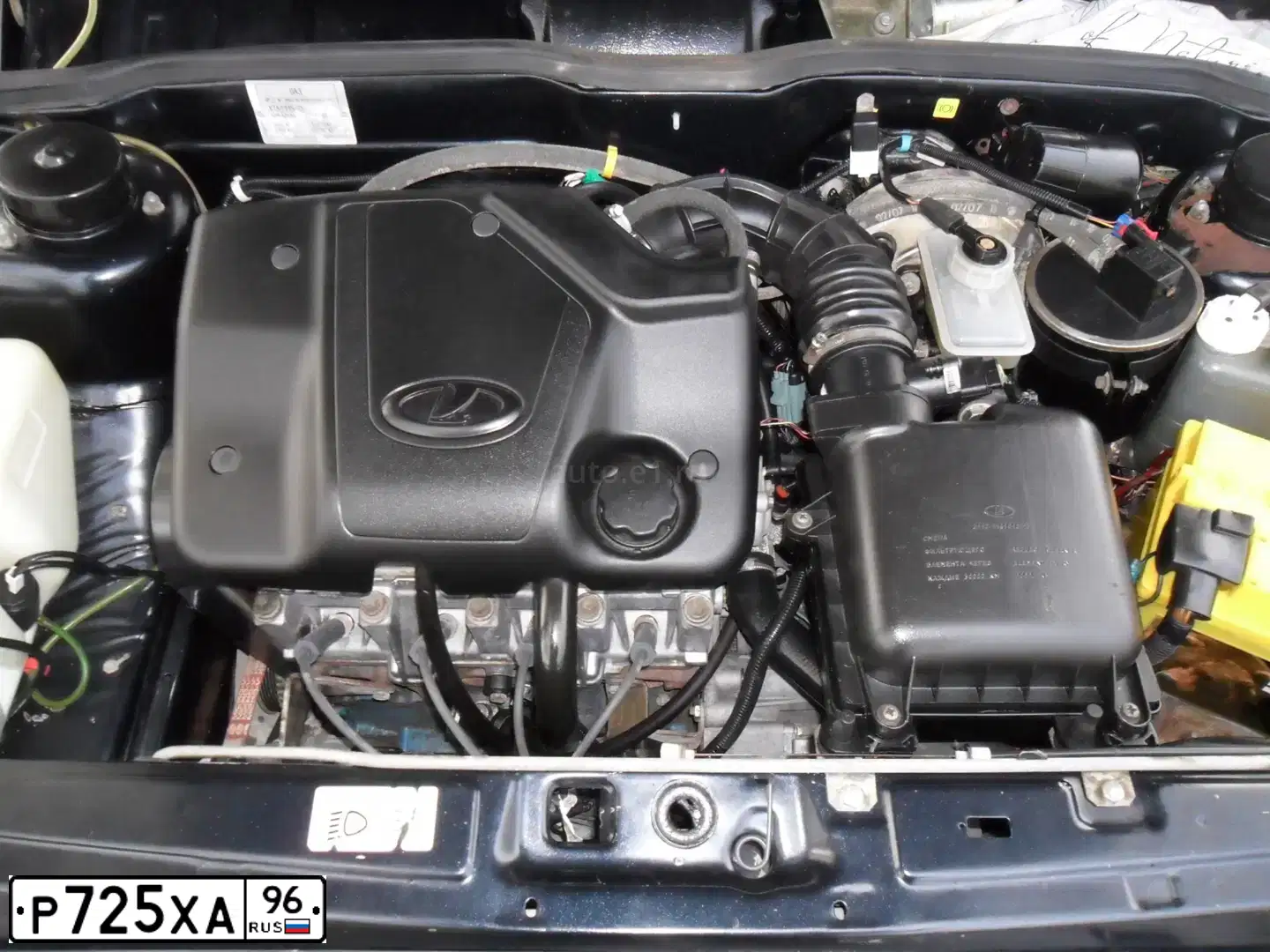 Фото автомобиля LADA 2115 SAMARA, 2007 — госномер Р725ХА96. Цвет: графитовый металлик