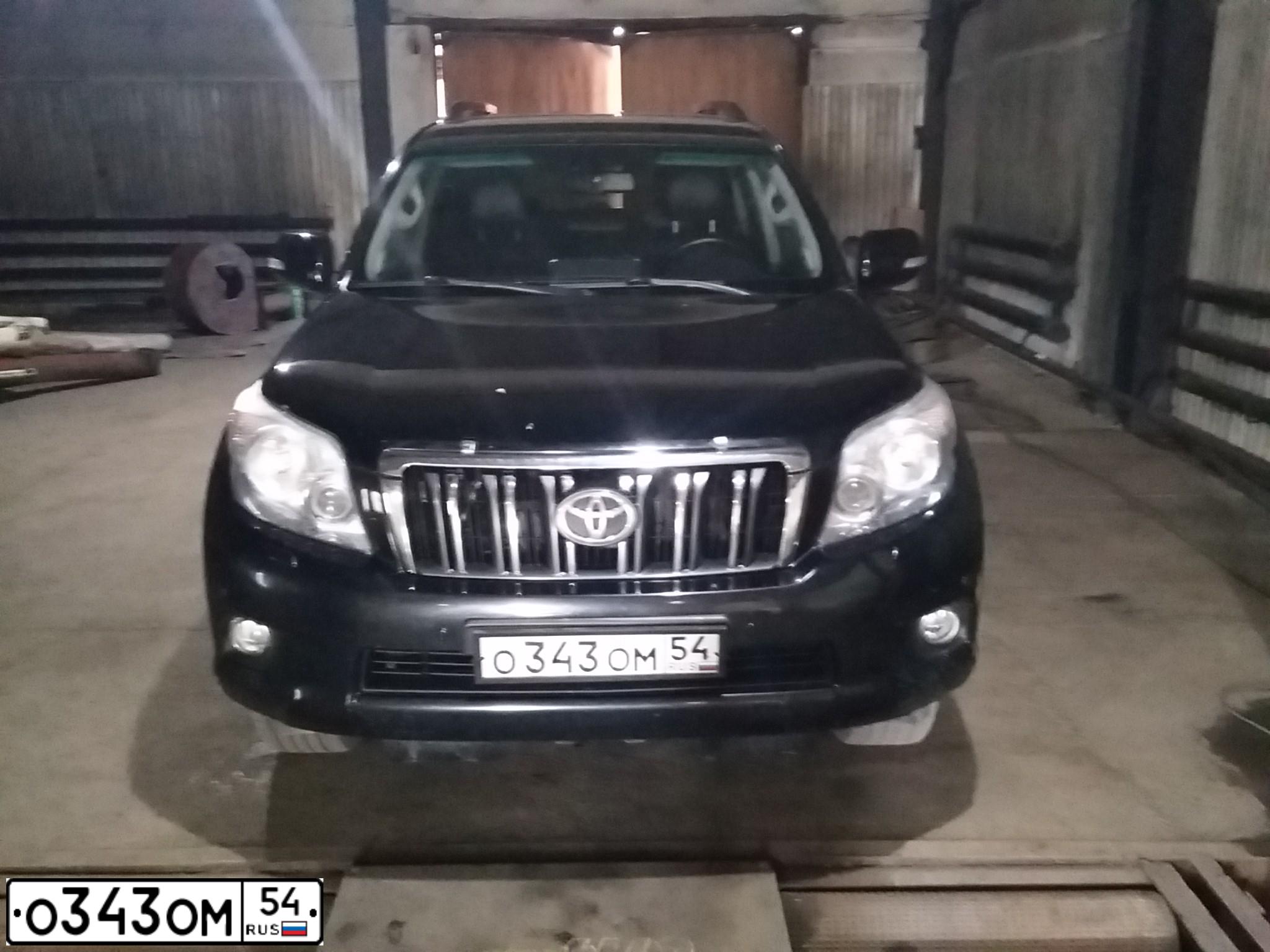 Фото автомобиля INFINITI QX80 /QX56/, 2011 — госномер О176ХЕ22. Цвет: БЕЛЫЙ