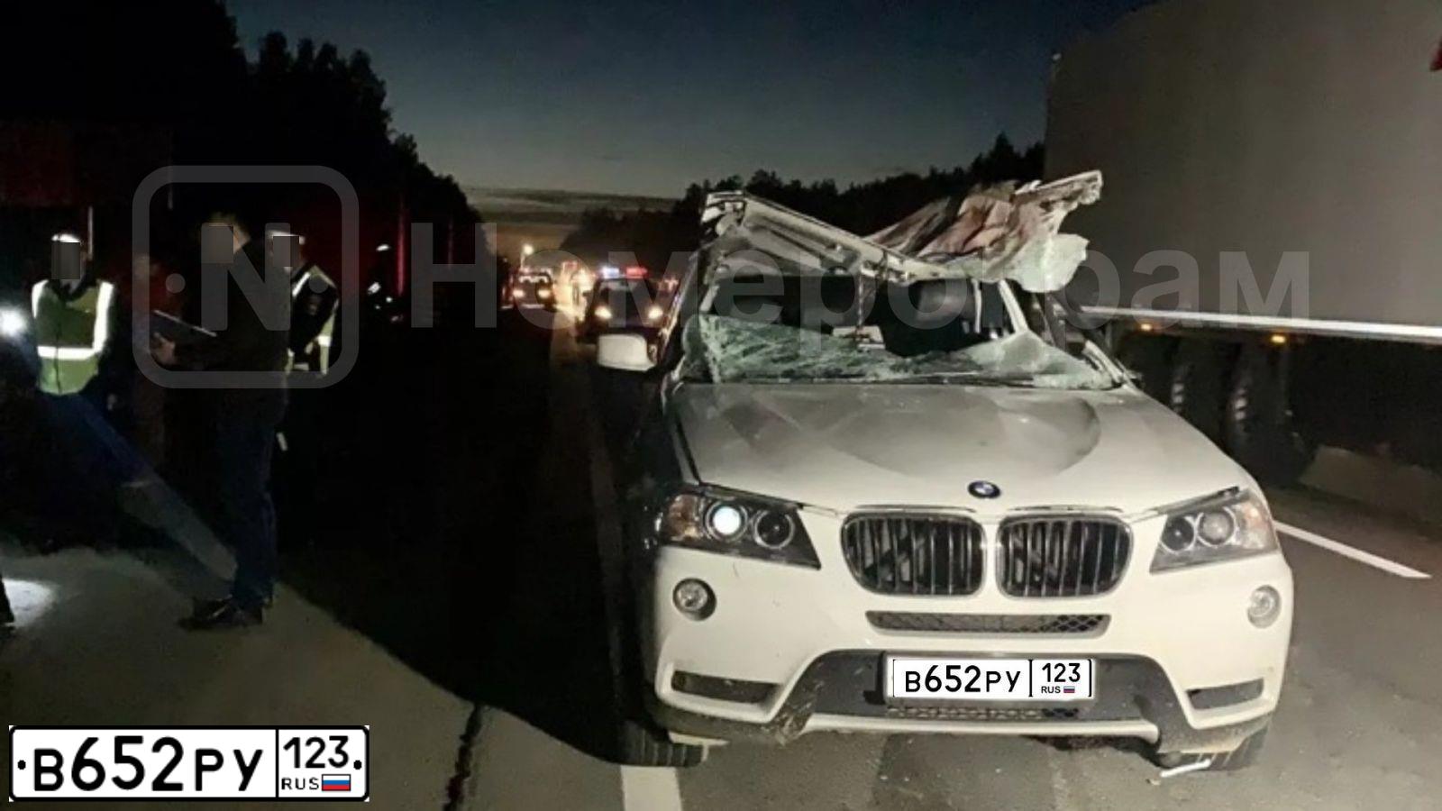 Фото автомобиля BMW X3, 2013 — госномер В652РУ123. Цвет: Белый