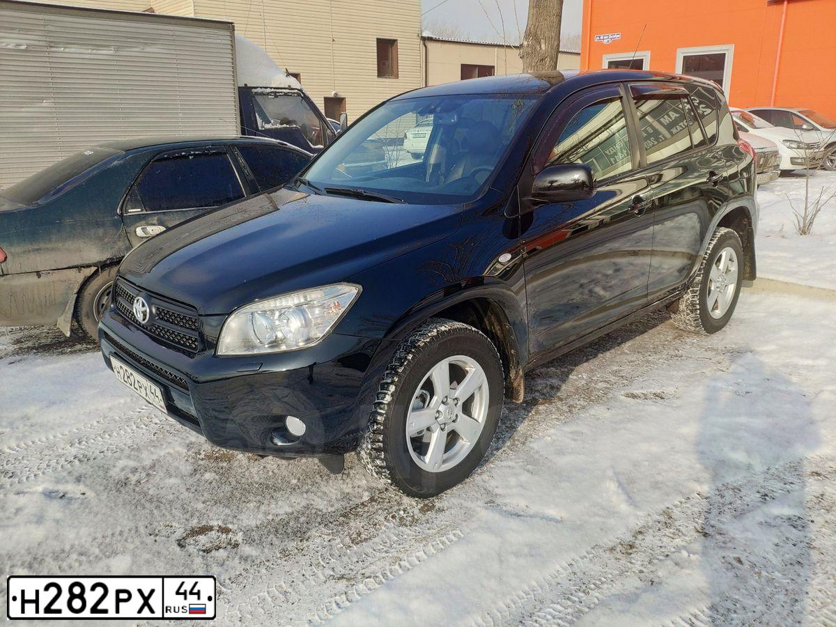 Фото автомобиля TOYOTA RAV4, 2007 — госномер Н282РХ44. Цвет: ЧЕРНЫЙ
