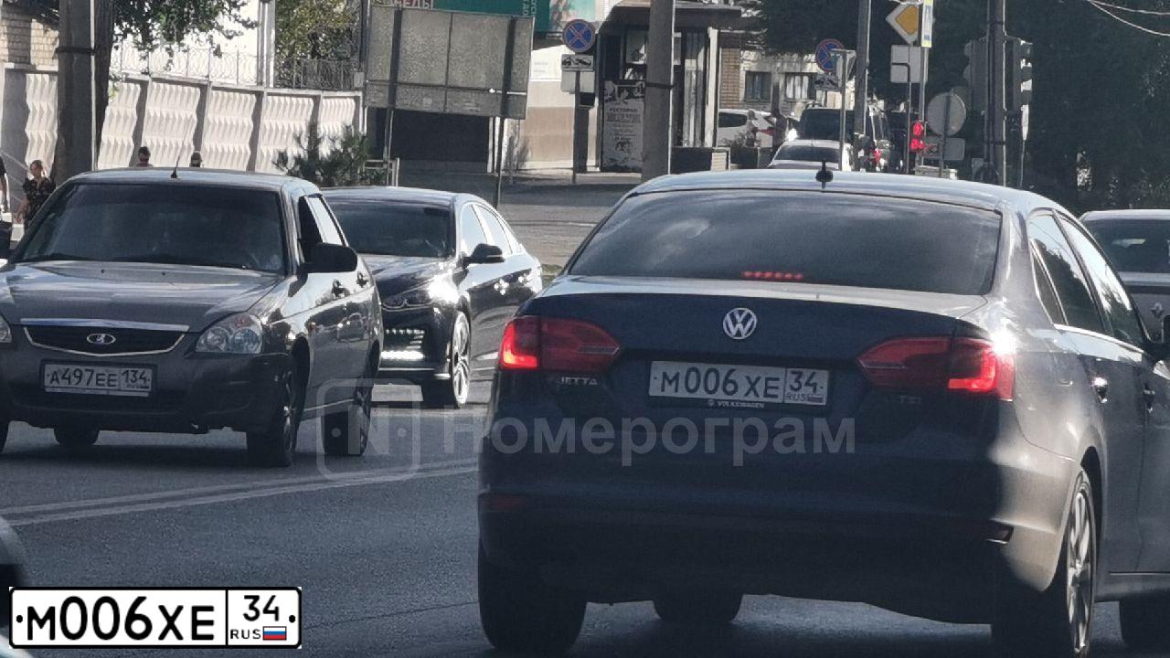 Фото автомобиля MAZDA 3, 2005 — госномер С582ЕА761. Цвет: ЧЕРНЫЙ