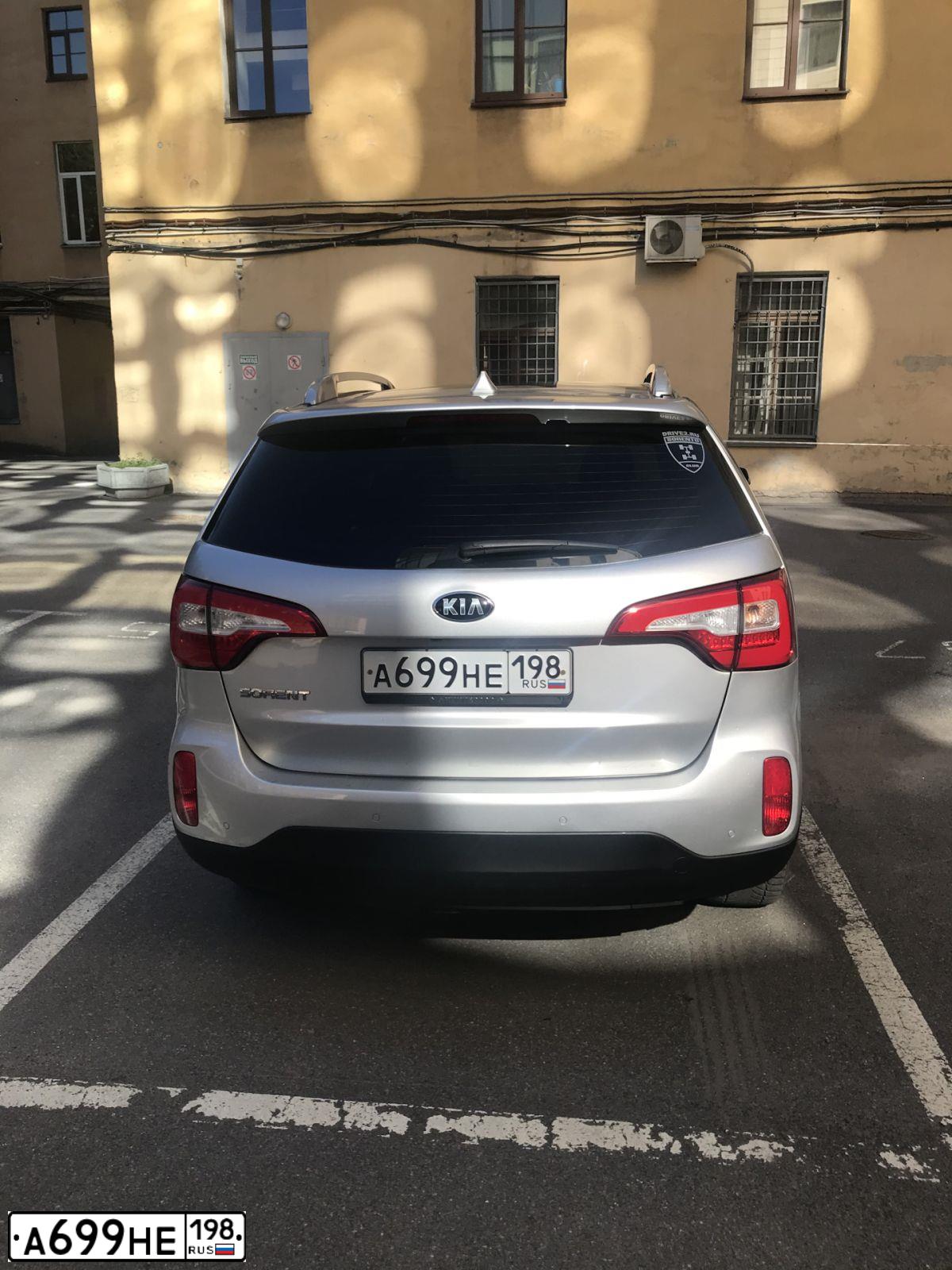 Фото автомобиля KIA SORENTO, 2012 — госномер А079ТУ33. Цвет: Серебристый