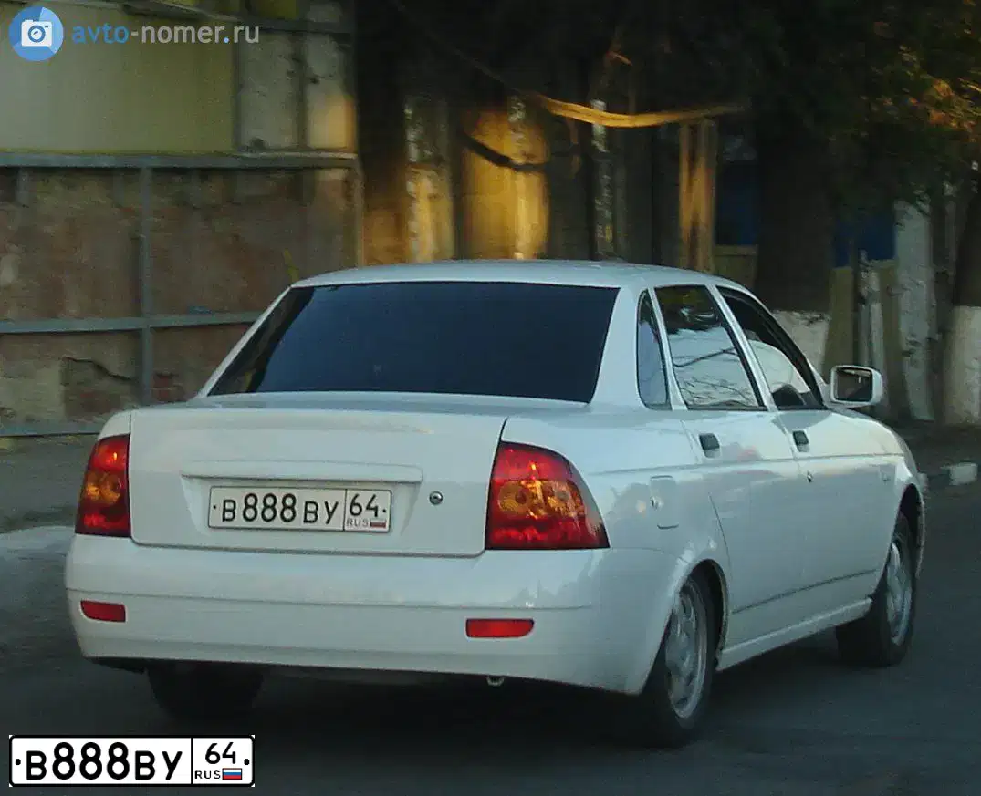 Фото автомобиля ГАЗ 3102, 1993 — госномер В888ВУ64. Цвет: БЕЛЫЙ
