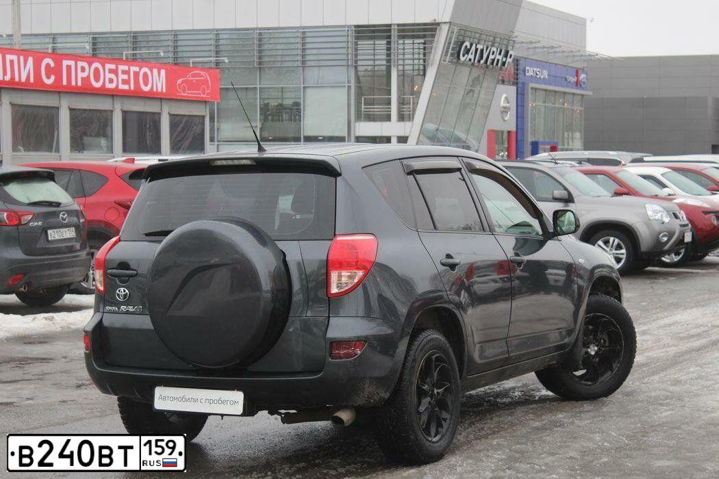 Фото автомобиля KIA RIO, 2012 — госномер Р616ВХ196. Цвет: Серый