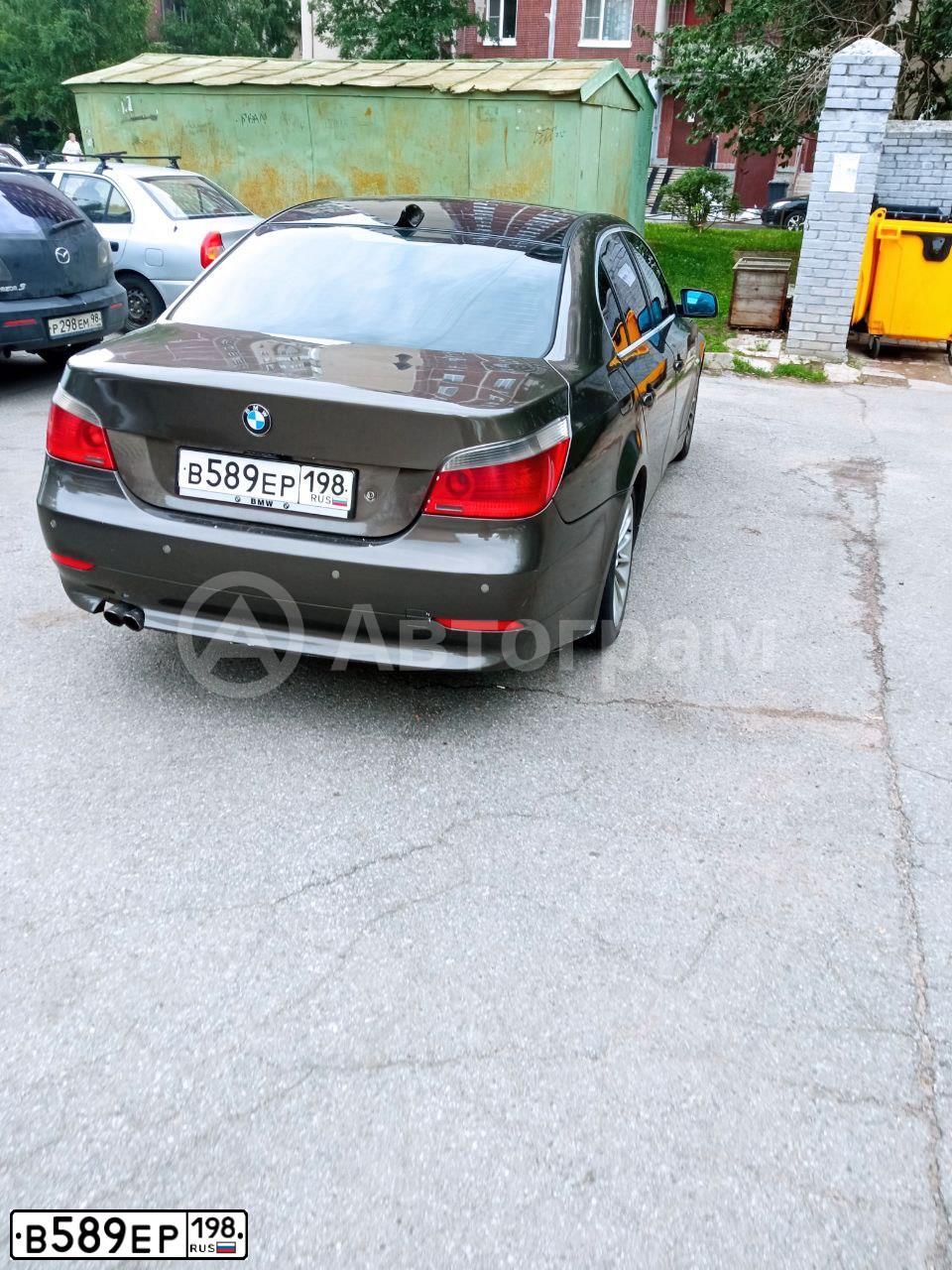 Фото автомобиля BMW SERIE 5, 2004 — госномер В589ЕР198. Цвет: СЕРО-ЗЕЛЕНЫЙ