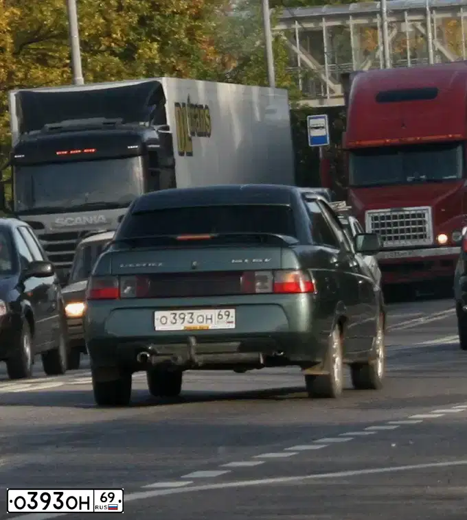 Фото автомобиля FORD FOCUS, 2006 — госномер О393ОН69. Цвет: СЕРЕБРИСТЫЙ