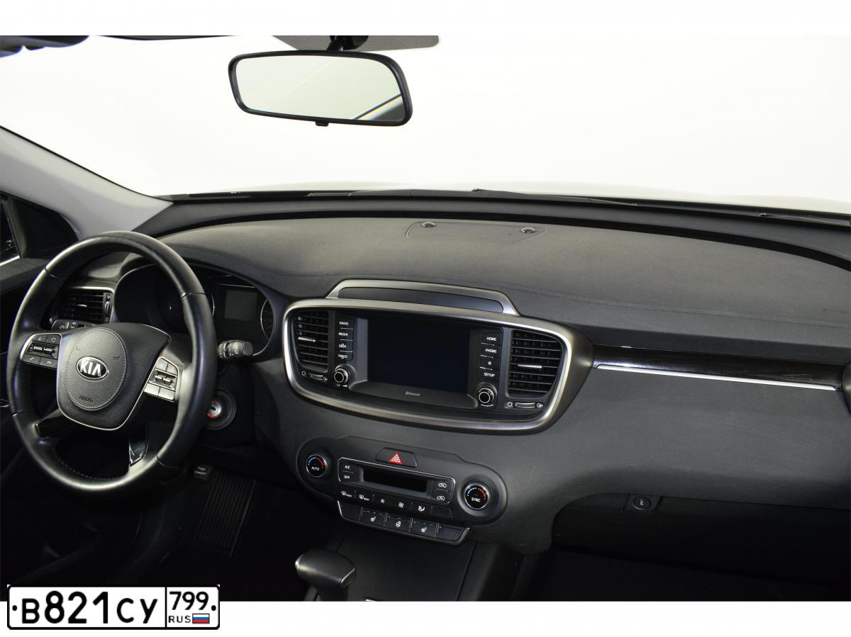 Фото автомобиля KIA SORENTO, 2019 — госномер В217СМ790. Цвет: синий