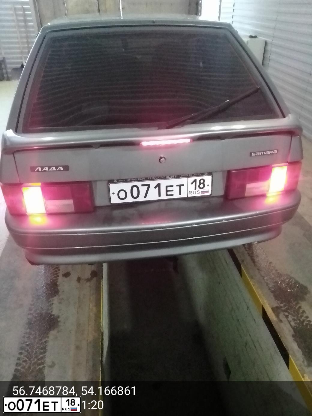 Фото автомобиля LADA 2114 SAMARA, 2008 — госномер Е674ЕХ11. Цвет: СРЕДНИЙ СЕРО-ЗЕЛЕН МЕТ