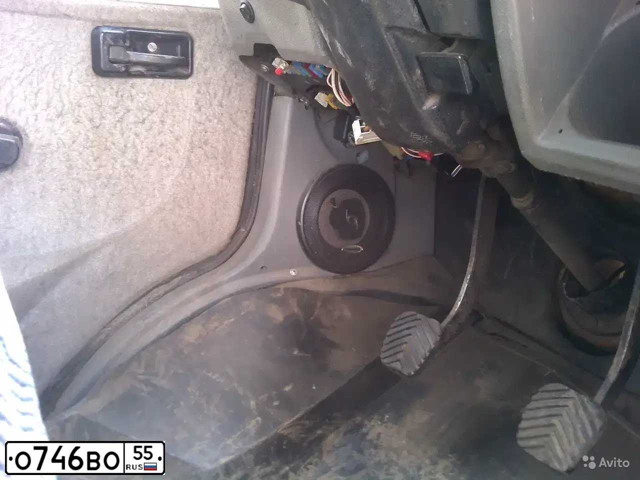 Фото автомобиля ГАЗ 2705, 1998 — госномер Р403ЕА154. Цвет: Белый