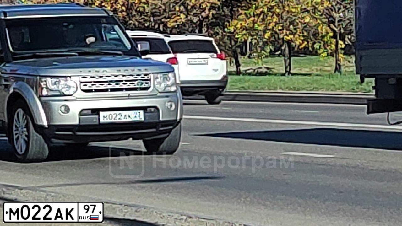 Фото автомобиля TOYOTA RAV4, 2002 — госномер М022АК97. Цвет: ЖЕЛТЫЙ