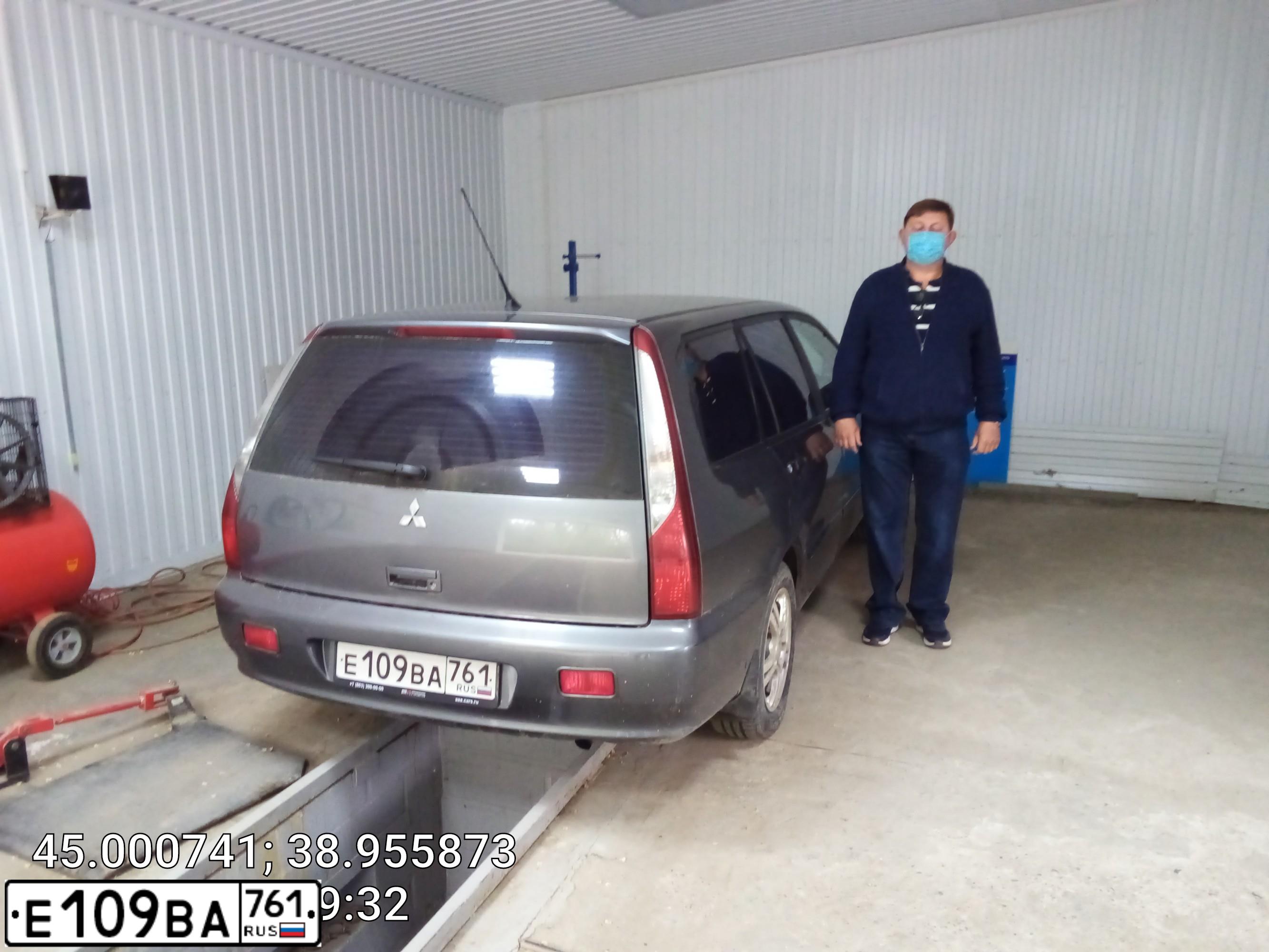 Фото автомобиля MITSUBISHI LANCER, 2005 — госномер Е109ВА761. Цвет: СЕРЫЙ