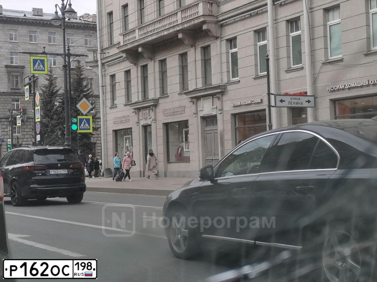 Фото автомобиля BMW X5, 2019 — госномер С778ХК198. Цвет: ЧЕРНЫЙ