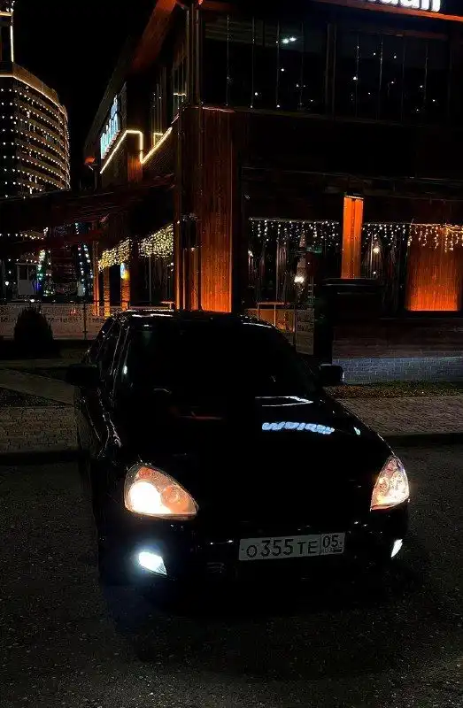 Фото автомобиля LADA 2170 PRIORA, 2011 — госномер В914АУ198. Цвет: Сине-Черный