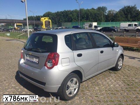Фото автомобиля CHEVROLET AVEO, 2010 — госномер Х786МК197. Цвет: СЕРЕБРИСТЫЙ