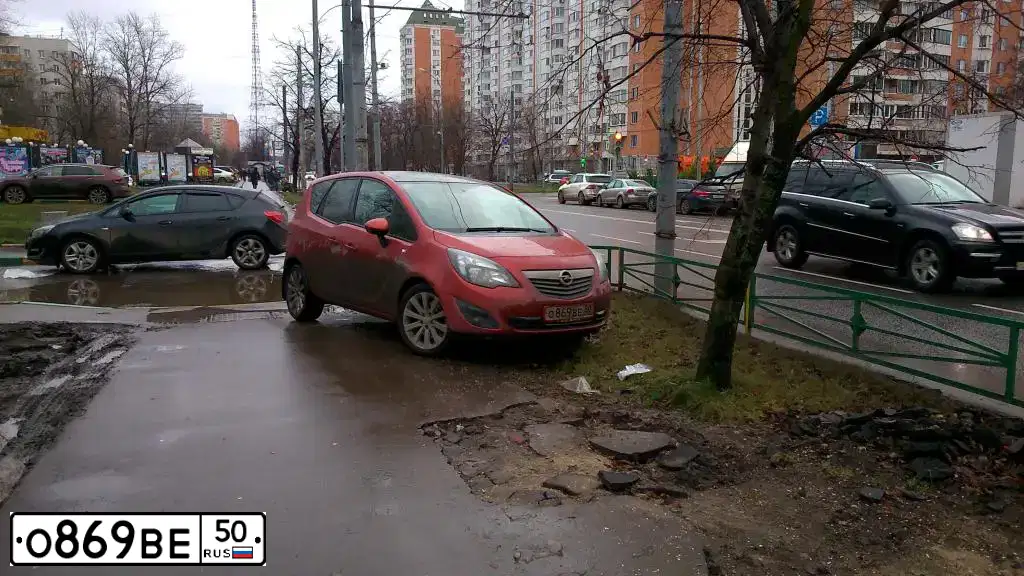 Фото автомобиля ЗАЗ 110206, 1995 — госномер О941ВЕ50. Цвет: БЕЖЕВЫЙ